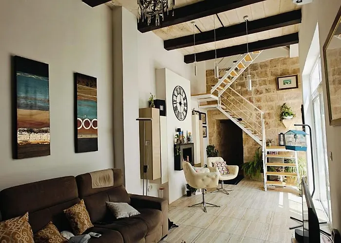 Private With Shower En-suite And Terrace Balzan